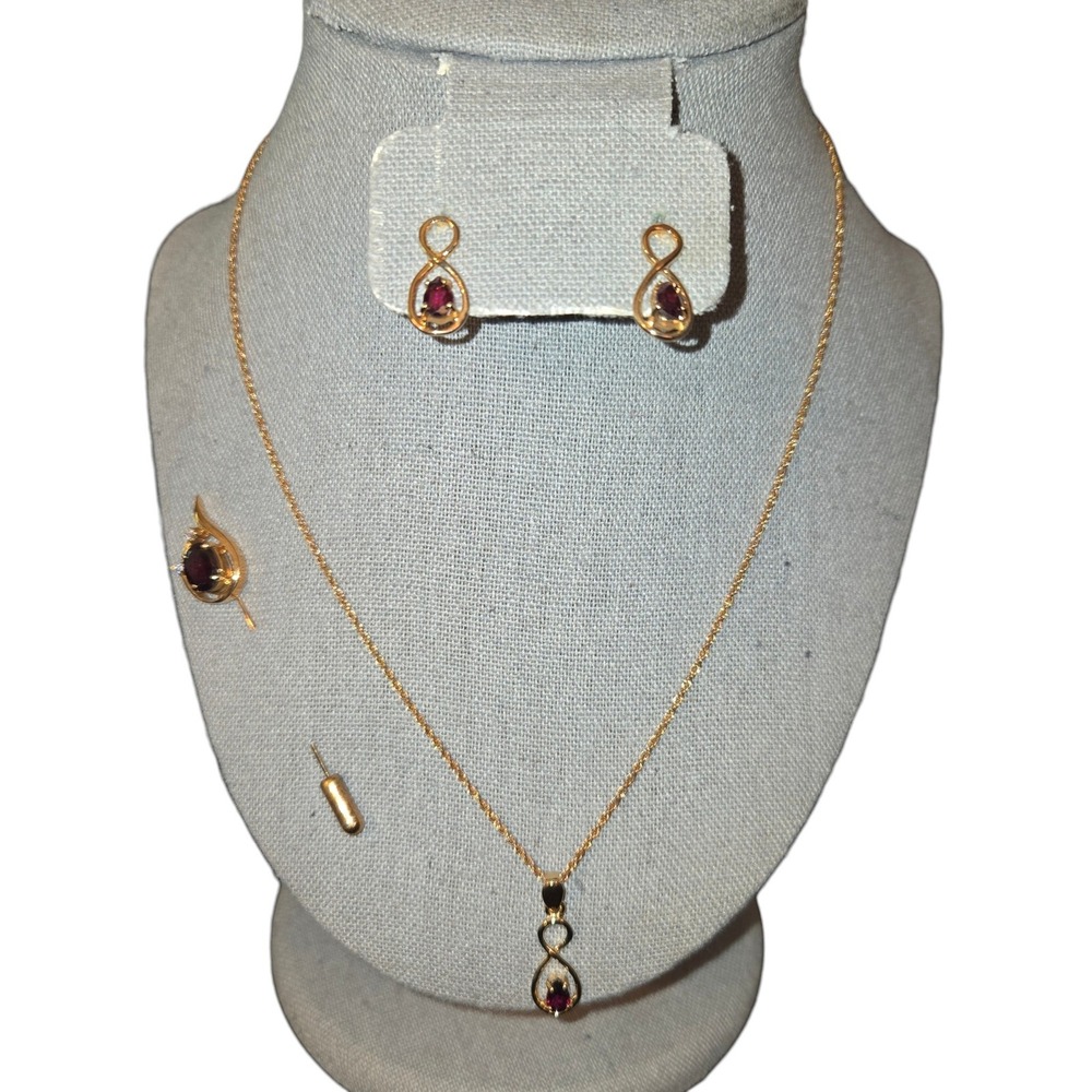Unmarked 3pc Jewelry Set Women Gold Tone Red Faux Ruby Necklace Earrings Pin VTG